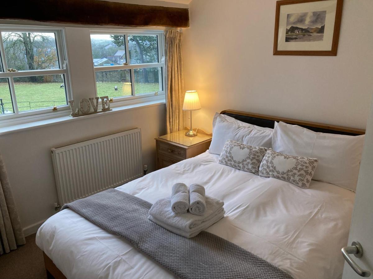 The Bailey Shepherd'S Hut And Holiday Cottage Skipton Eksteriør billede
